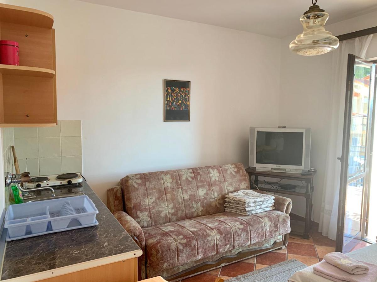 Apartments Mari Пржно Екстер'єр фото