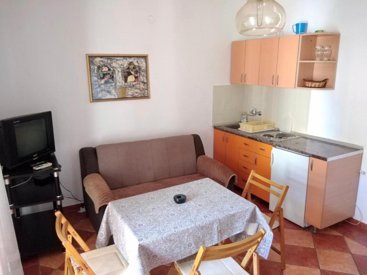 Apartments Mari Пржно Екстер'єр фото